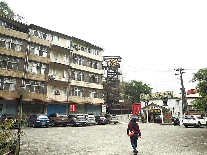 春遊關仔嶺 【嶺頂公園、好漢坡、天梯、木材故事館】、夜宿景大山莊、外掛崁頂福安宮與西口小瑞士
