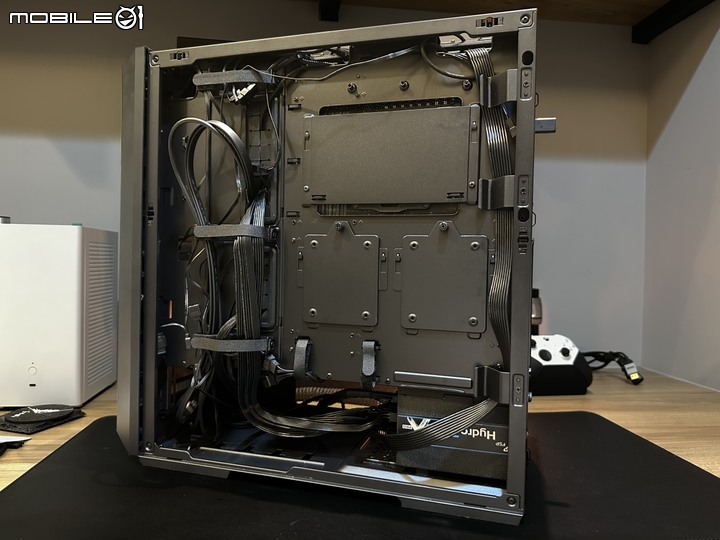 短小精悍!全漢 Hydro PTM X PRO 1000W ATX3.0 白金 電源供應器