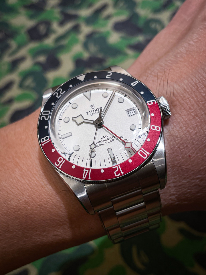 Tudor 白色GMT