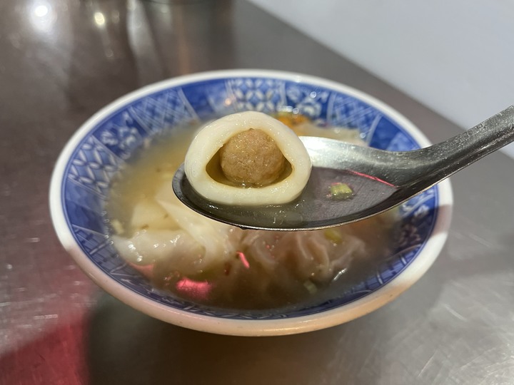[食記] 阿文餛飩湯圓，台灣新北三重，香Q有味鹹湯圓及餛飩搭配辣菜乾