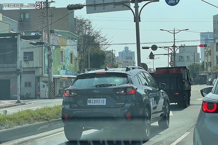 目前已知的道路直擊照來看Crosstrek的完整外觀