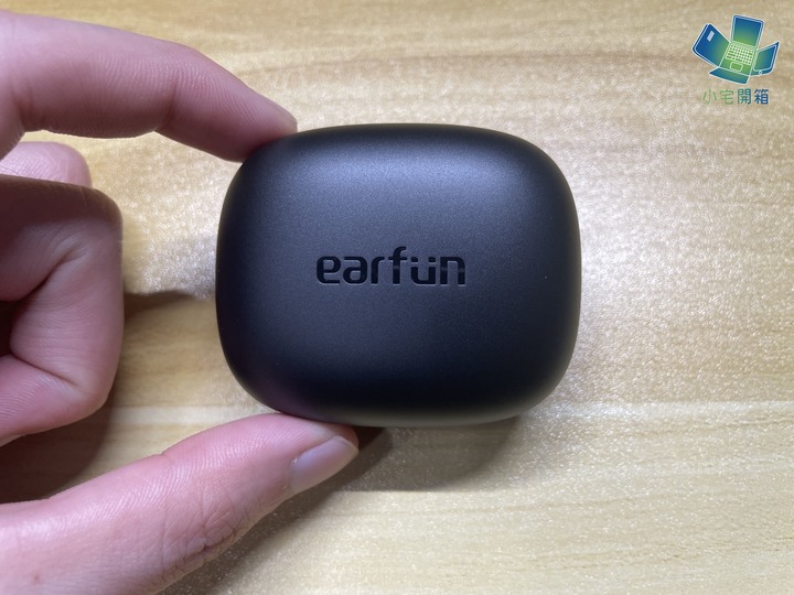 【小宅開箱】讓小編愛不釋手的耳機，Earfun Air Pro3 降噪真無線耳機開箱，電腦手機兩邊通，藍芽5.3超低