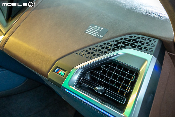 【實拍】BMW XM 國內首度亮相,M GmbH 有史以來最強市售車!