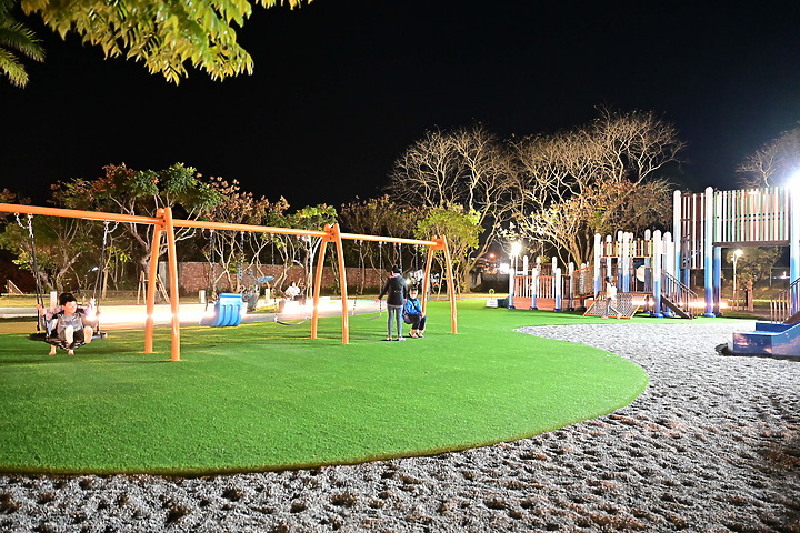 小琉球共融公園：2千坪海景公園，小朋友最喜歡。