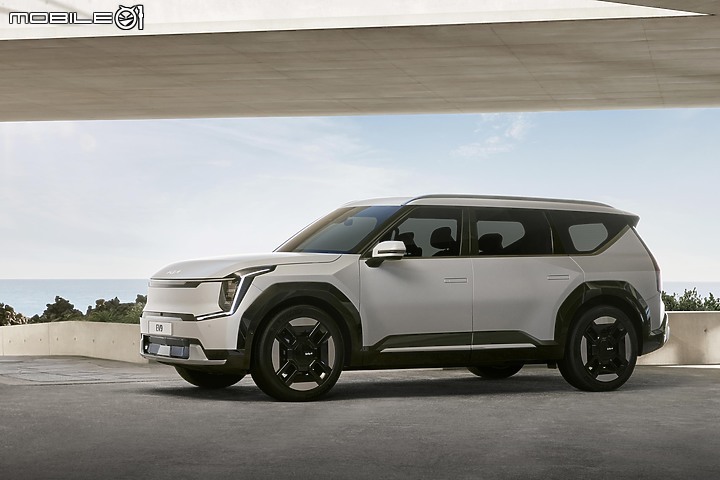 【海外新訊】Kia EV9正式發表,動力具備後驅、四驅兩種配置、長續航車型擁有最高541公里續航力!