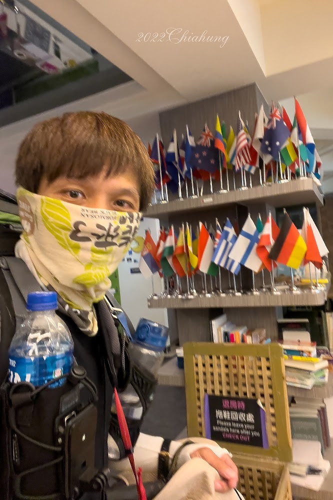 點我看大圖 徒步環島 (六) Day13、Day14、Day15 在天氣炎熱的南台灣 入冬後天色一樣早早就暗下來