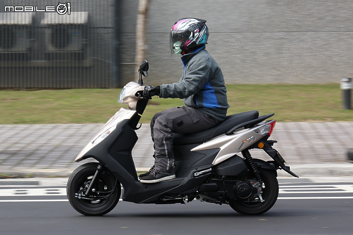 SYM 2023 Vivo 125 CBS 鼓煞版試駕|平價省油 外型不落人後!