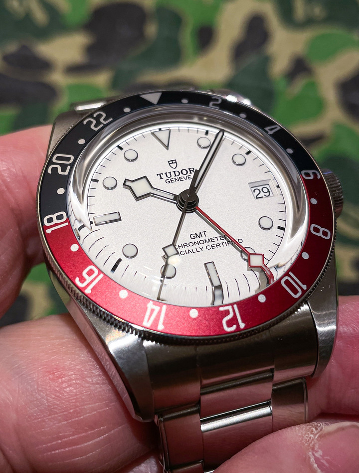 Tudor 白色GMT