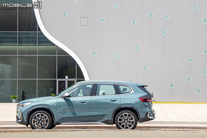 BMW X1 大改款試駕|擺脫稚嫩小毛頭,擁抱家用更成熟!
