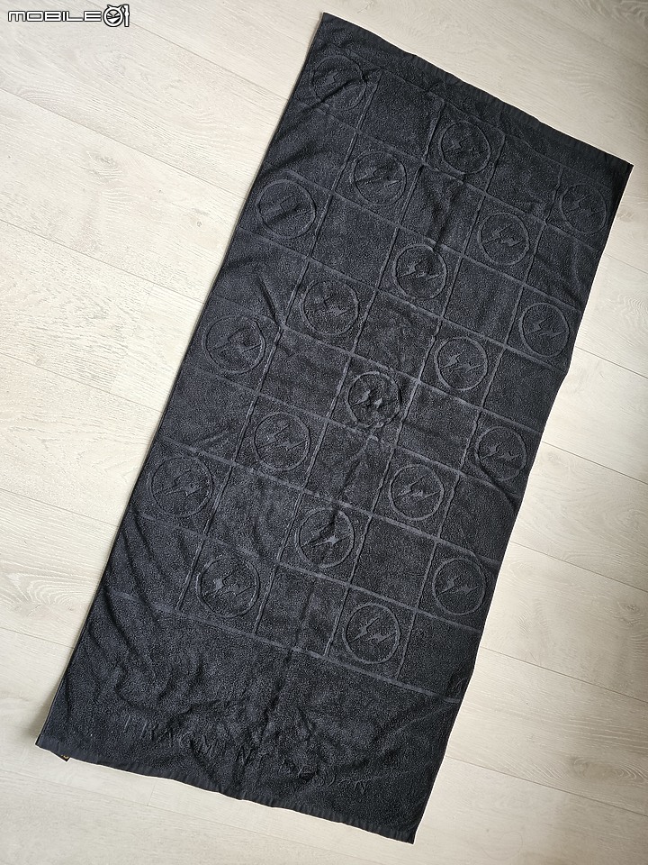 第一次入手 Fragment Design 潮牌浴巾開箱