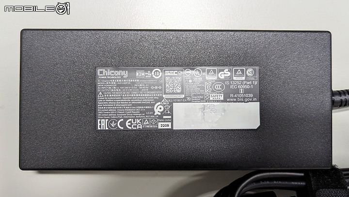 點我看大圖 技嘉 AORUS 15 9mf 筆電開箱分享