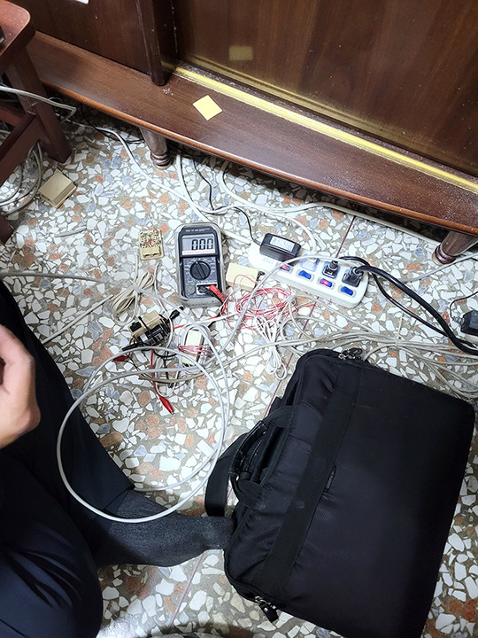 更新，中華電信拉了光纖到府。