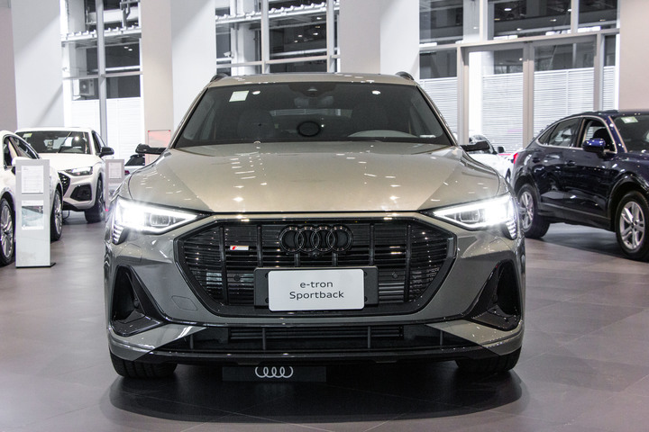 內外兼具 Audi e-tron Sportback S line Black Edition 賞車試駕