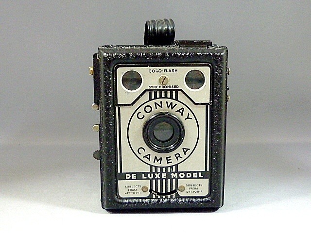 CONWAY DELUXE MODEL CORO-FLASH 盒式相機.