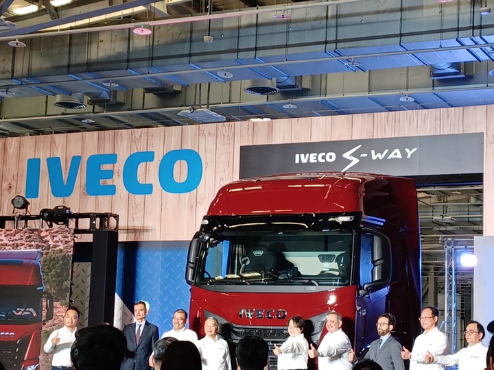 歐霸重卡 IVECO S-WAY 舒適、帥氣又安全好感度直接拉滿！