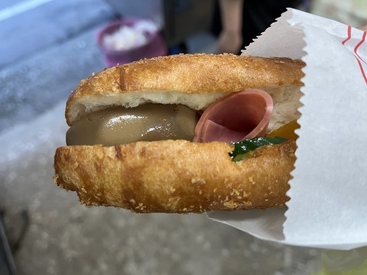 [食記] 百福營養三明治，台灣基隆七堵，現炸酥軟有彈性營養三明治