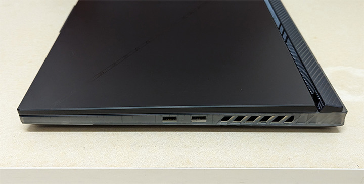 ROG SCAR 18 (G834JZ) 純開箱+bios 307 3DMARK跑測…