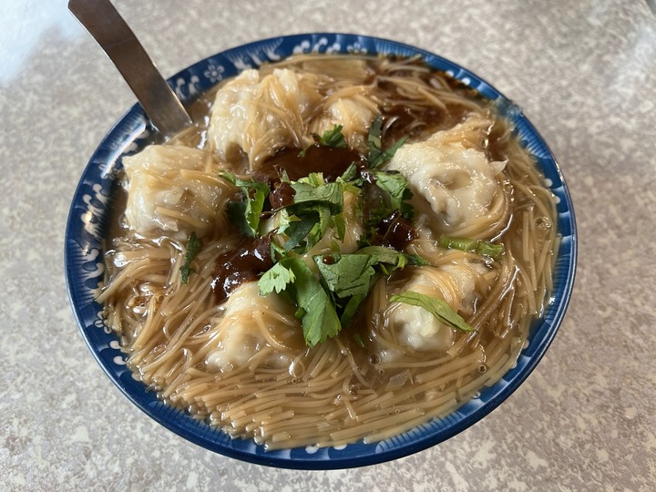 [食記] 三沙灣麵線焿，台灣基隆中正，Q彈微韌大腸焿配香麻辣麵線