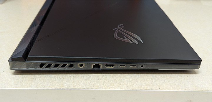 ROG SCAR 18 (G834JZ) 純開箱+bios 307 3DMARK跑測…