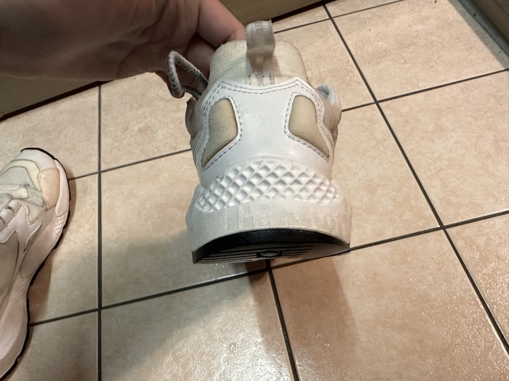 大家跑鞋是送洗還是自洗呢？