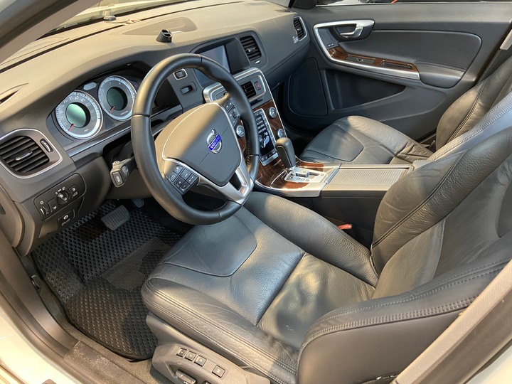 中古車的第一次內裝清潔