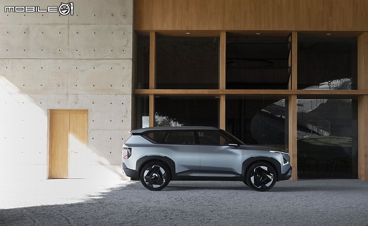 【海外新訊】Kia 全新中型純電休旅「EV5 Concept」首度亮相,今年底中國市場率先上市!