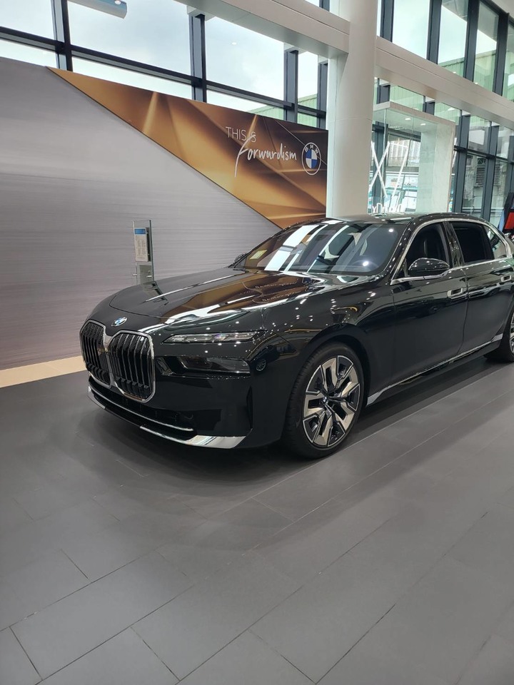 5米4的大七，在台北市區停車，似乎是個大問題