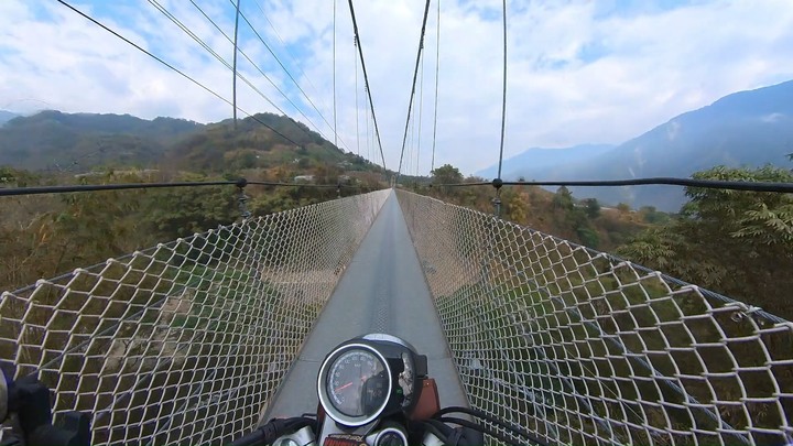 騎士耐森 重機環島-新中橫/阿里山+ Joymax心得分享 CTX1300. CB350. X-ADV 750