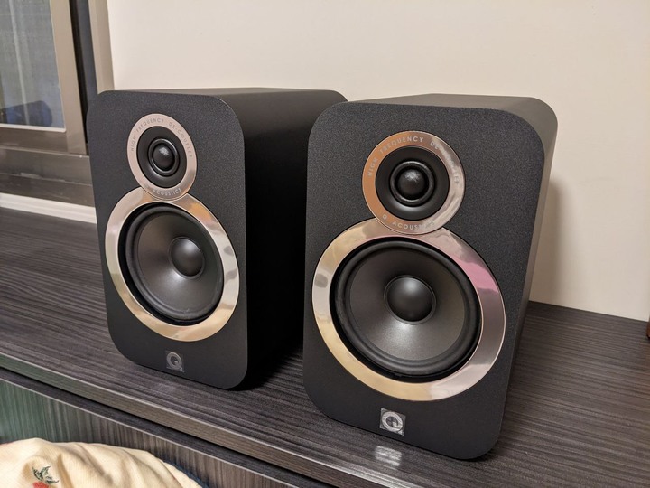 初燒新手的第一對喇叭 - Q Acoustics 3020i和周邊設備開箱