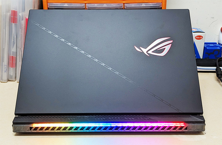 ROG SCAR 18 (G834JZ) 純開箱+bios 307 3DMARK跑測…