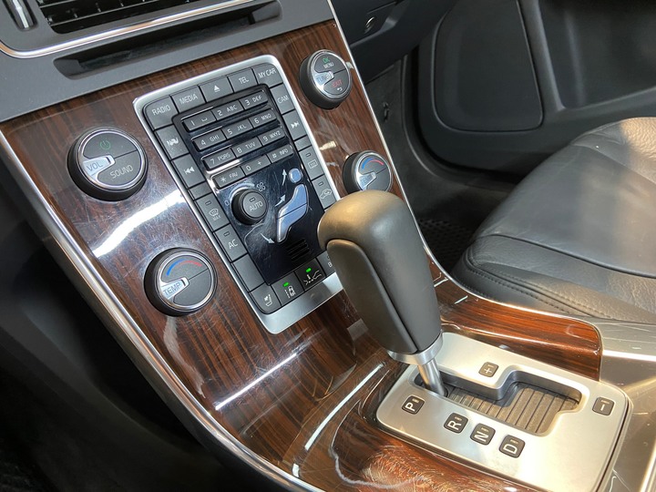 中古車的第一次內裝清潔