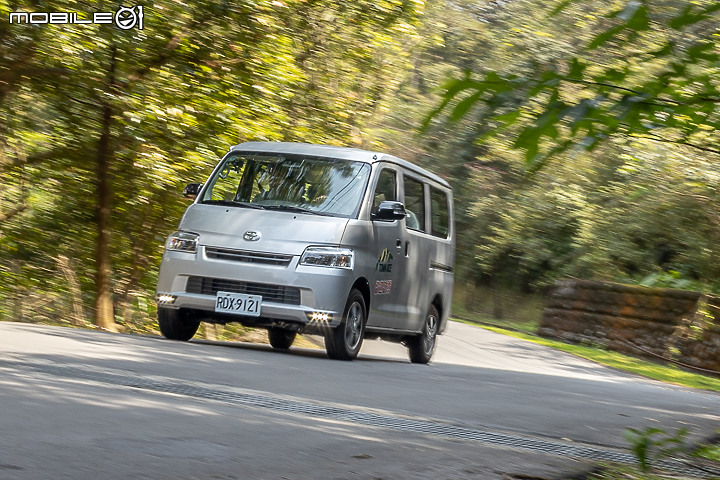 商用廂車雙強對決｜Toyota Town Ace vs. CMC Veryca 配備 / 空間 / 動力大比拼