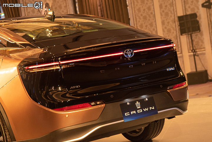 【採訪】豐田國內新旗艦登台!Toyota Crown雙車型157萬元起發表!