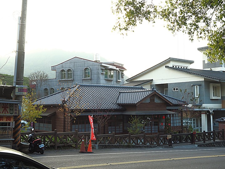 春遊關仔嶺 【嶺頂公園、好漢坡、天梯、木材故事館】、夜宿景大山莊、外掛崁頂福安宮與西口小瑞士