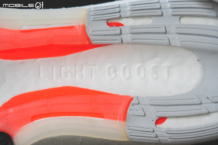 adidas UltraBOOST Light 跑鞋評測報告｜邁向下個10年，這塊BOOST變輕了！