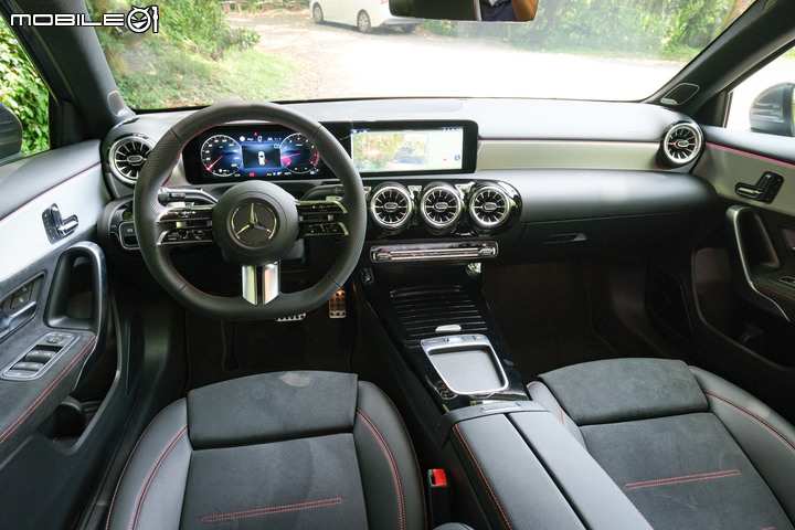 Mercedes-Benz A/B-Class 小改款試駕|48V輕油電注入、科技指數更為升級!