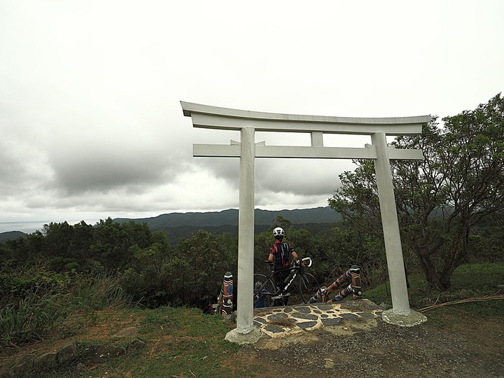 琉球國民五十四名墓、明治七年討蕃軍本營地紀念碑、石門古戰場、牡丹社事件紀念公園、西鄉都督遺績記念碑與忠魂碑、高士神社、港仔大沙漠｜八瑤灣 — 【1874年牡丹社事件】場景 — 恆春半島歷史場景旅程之二