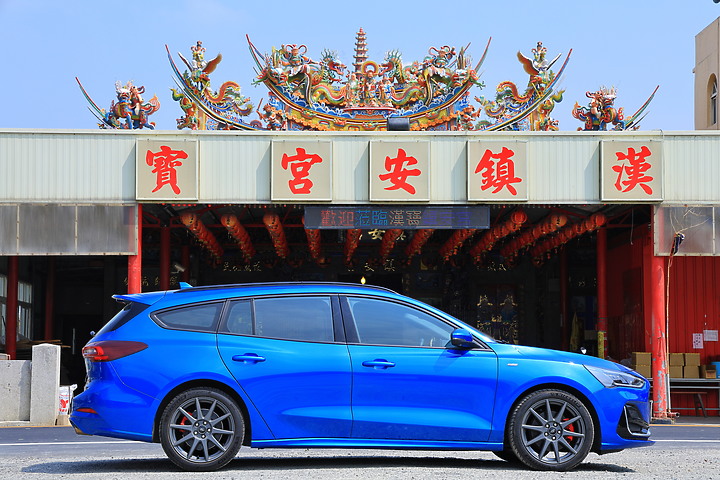 點我看大圖 (映像旅行) 隨心所向、山海隨行in台東高雄 feat. Ford Focus Wagon ST-Line Vignale