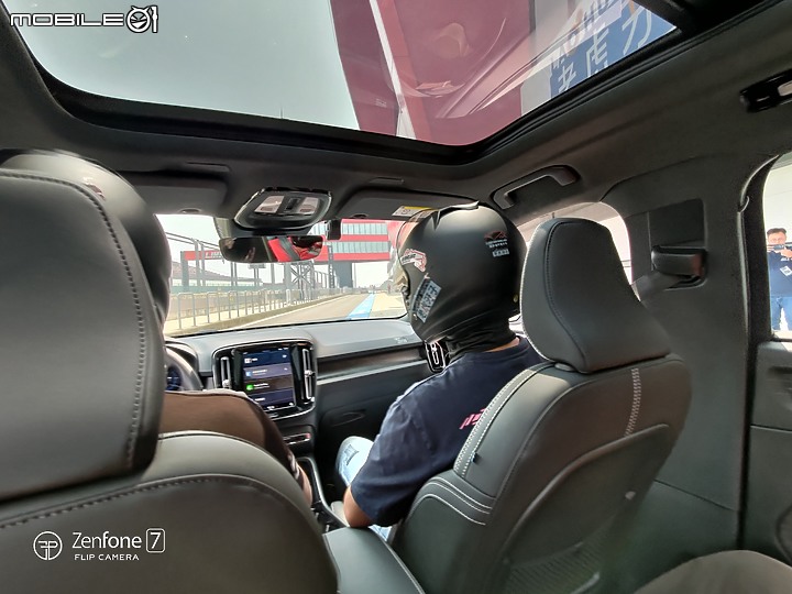 點我看大圖 Volvo XC40 Recharge Ultimate Twin Motor麗寶賽道體驗