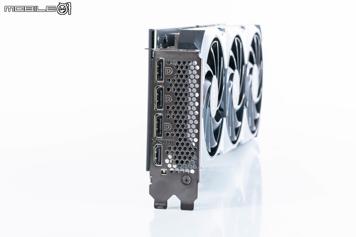 微星 GeForce RTX 4070 Ventus 3X 12GB 顯示卡實測 以官方建議售價提供三風扇客製化選擇