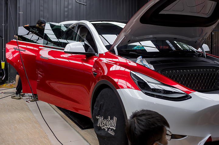 交車 魂動紅 Tesla Model Y ~ 台中包膜