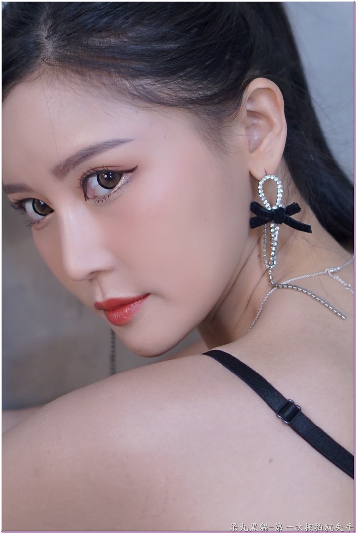 第一次棚拍就失手 ~ 初次才是最美 許玲玲