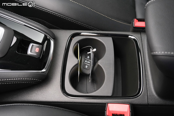 Opel Grandland 德國試駕｜小排氣量高效動力、中型休旅車市場新面貌！
