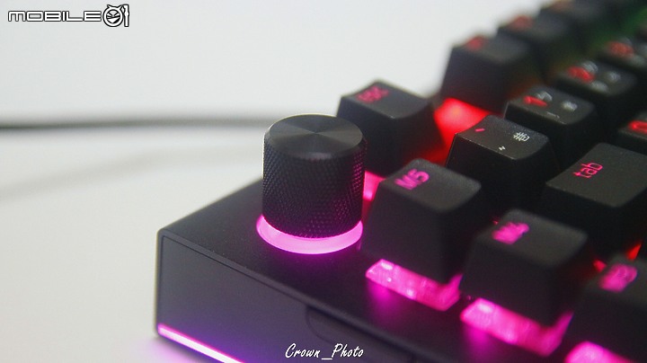 Razer BlackWidow V4 Pro 雷蛇黑寡婦蜘蛛幻彩版 把玩心得