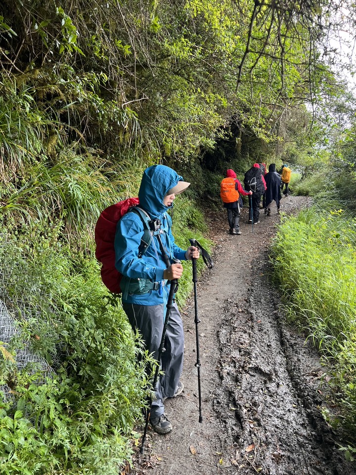 【台灣百岳】雨天登奇萊南峰可以嗎？ 初心者爬百岳首選之一！