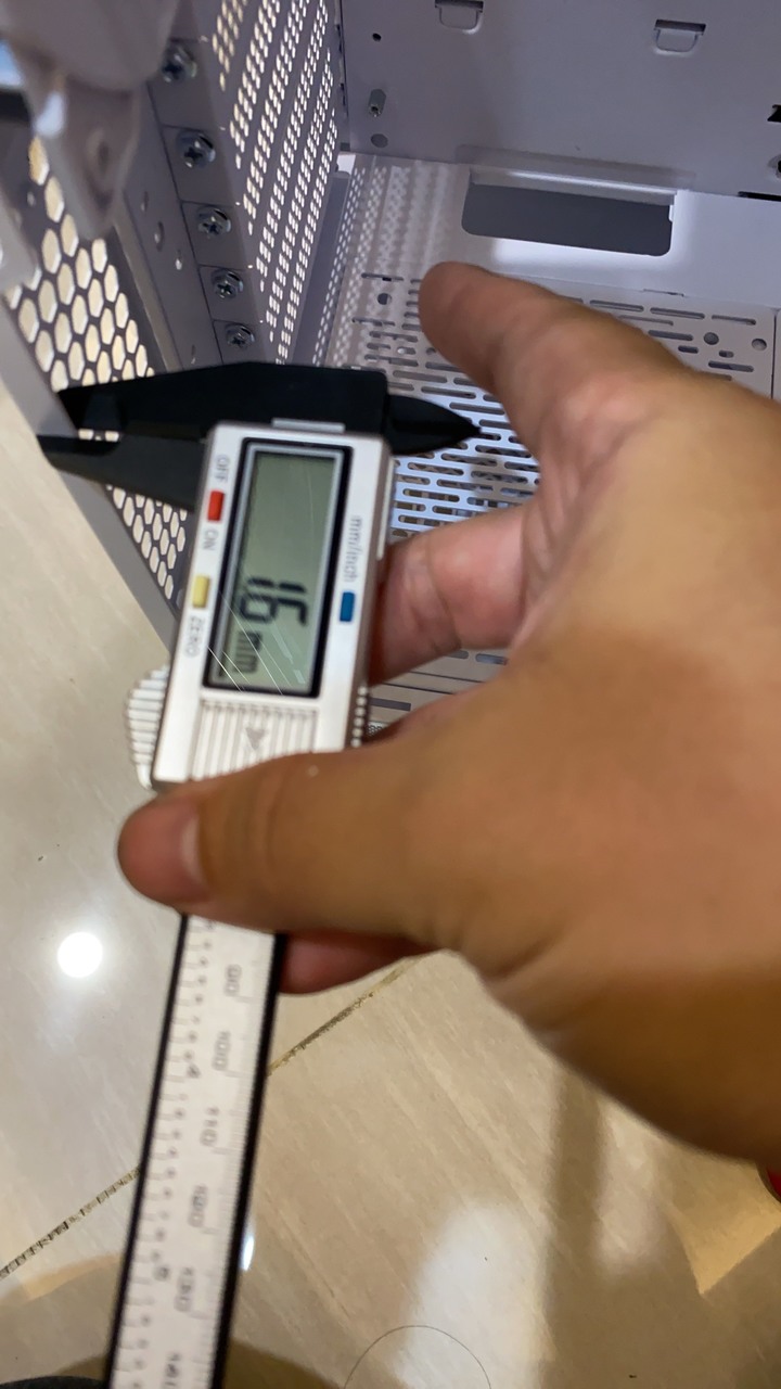 就像樂高一樣,中年男子組電腦組的不是PC,而是情懷