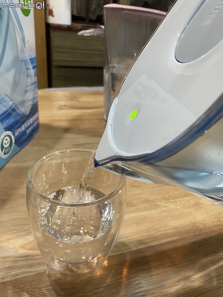 點我看大圖 BRITA ecoStyle環保純淨濾水壺用芯過濾全家喝的每一滴水~簡單喝水也可以很安心