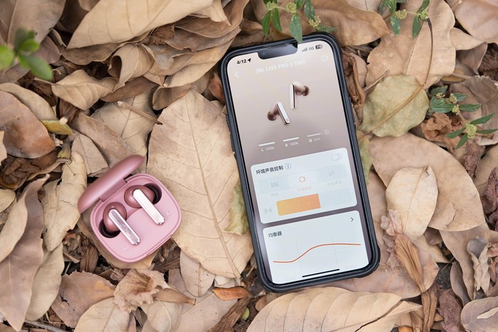 點我看大圖 JBL Live Pro 2 開箱 對比 AirPods Pro 2 和 Galaxy Buds2 Pro