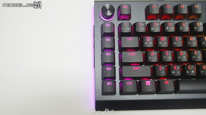 Razer BlackWidow V4 Pro 雷蛇黑寡婦蜘蛛幻彩版 把玩心得