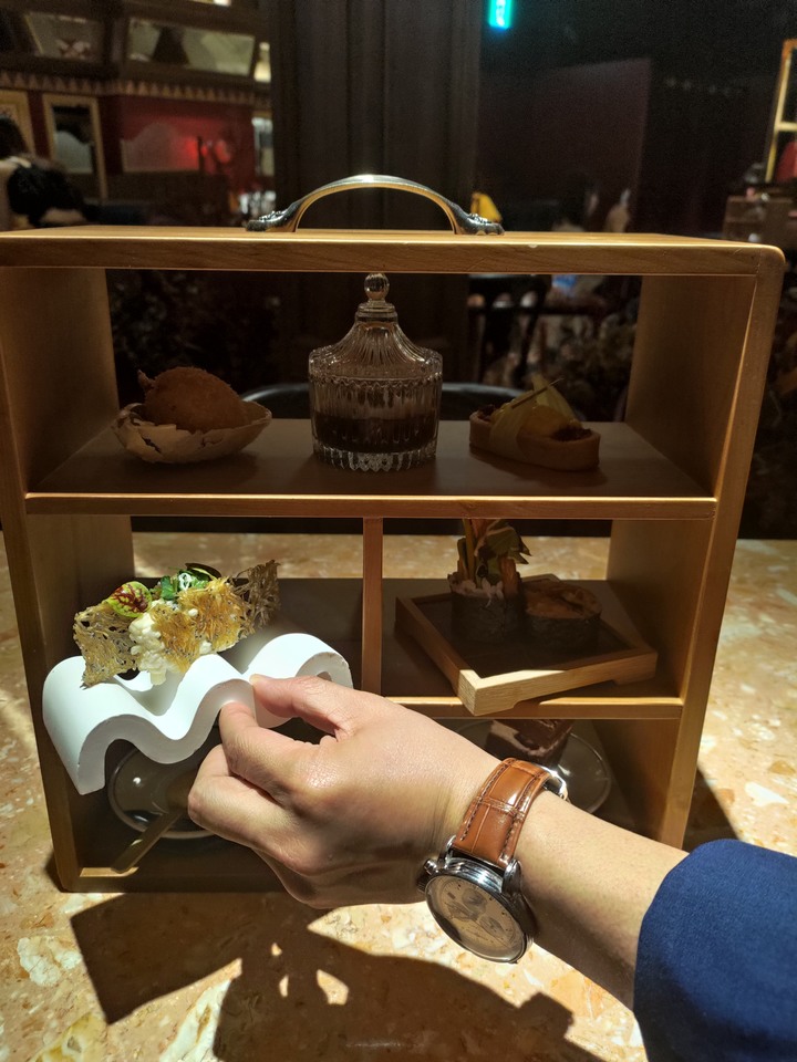 點我看大圖 輪輪1976下午茶-箱食の旅,限時試乘